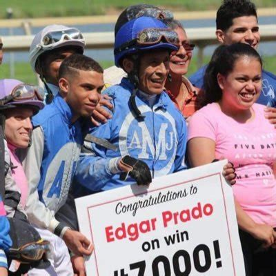 past the wire edgar prado.